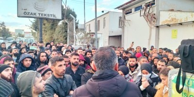 Workers at Özak Tekstil factory protesting in November 2023